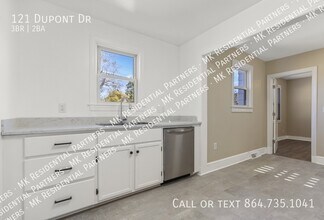 121 Dupont Dr in Greenville, SC - Building Photo - Building Photo