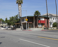 559 S Gramercy Pl in Los Angeles, CA - Foto de edificio - Building Photo