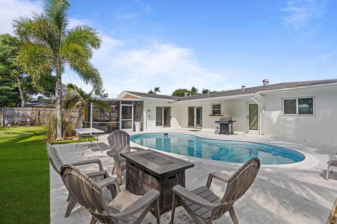 226 SW 13th Ave in Boynton Beach, FL - Building Photo