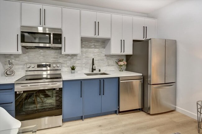 3221 Hannah St, Unit 3221 Hannah St in Oakland, CA - Foto de edificio - Building Photo