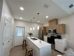 1310 N Texas Blvd in Weslaco, TX - Building Photo - Building Photo