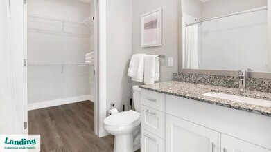 3060 Southcreek Blvd, Unit 4-106 in Orlando, FL - Foto de edificio - Building Photo