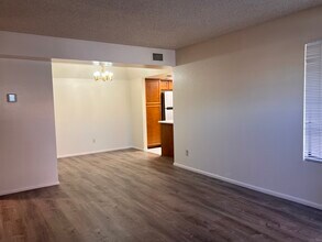 700 E Mesquite Cir, Unit P116 in Tempe, AZ - Building Photo - Building Photo