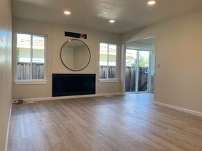 1420 Village Ct in Mountain View, CA - Building Photo - Building Photo