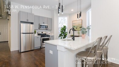 1458 W Pensacola Ave in Chicago, IL - Foto de edificio - Building Photo
