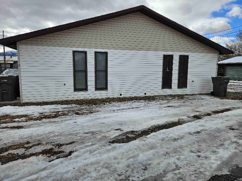 4 W Viella St in Whitehall, MT - Building Photo