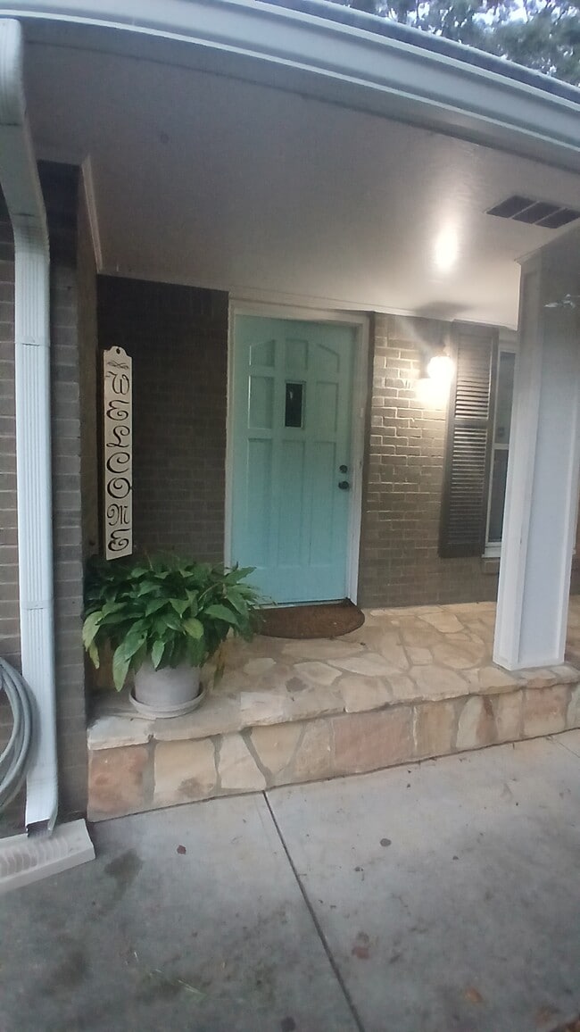 property at 174 Killian Hill Rd NW