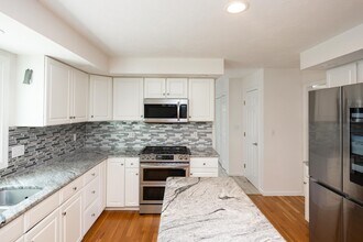 9 Heidi Ln in Grafton, MA - Building Photo - Building Photo