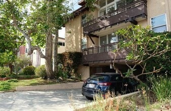 1537 Berkeley St in Santa Monica, CA - Building Photo - Building Photo