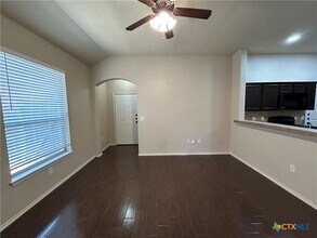 692 Creekside Cir in New Braunfels, TX - Building Photo - Building Photo