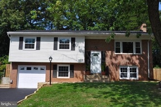 13831 Delaney Rd in Woodbridge, VA - Building Photo - Building Photo