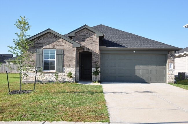 property at 31303 Yatesbury Ln