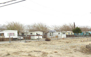 Joshua View Mobile Home Park in Palmdale, CA - Building Photo - Building Photo