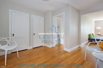 8 Kilsyth Terrace-Unit -# 3 in Boston, MA - Building Photo - Building Photo