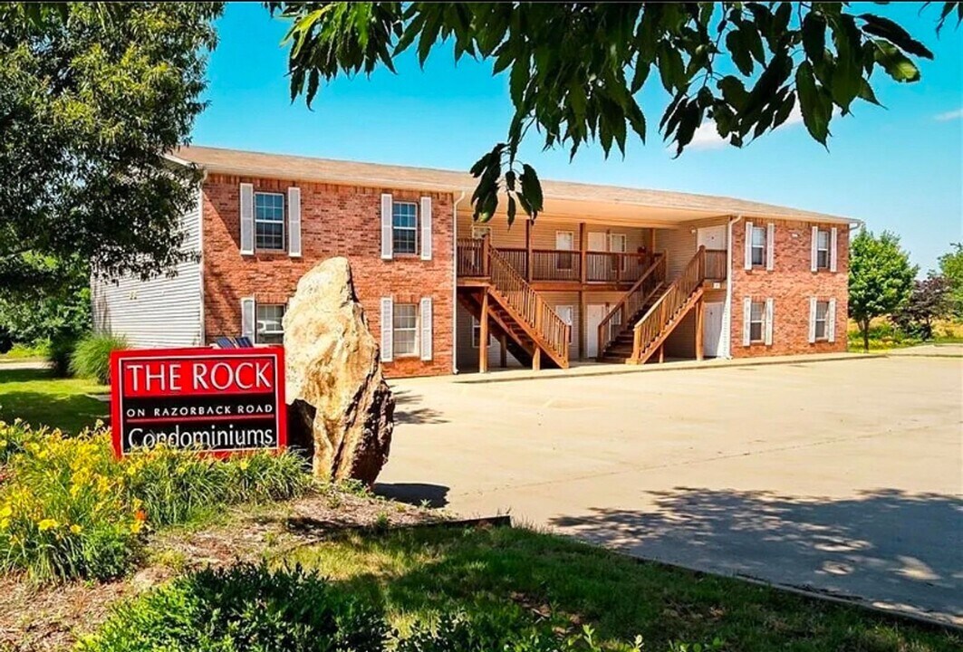 1437 Sligo St in Fayetteville, AR - Building Photo