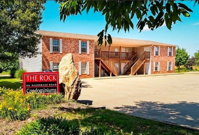 1437 Sligo St in Fayetteville, AR - Building Photo - Building Photo