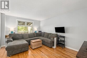 9 Glacier St in Ottawa, ON - Building Photo - Building Photo
