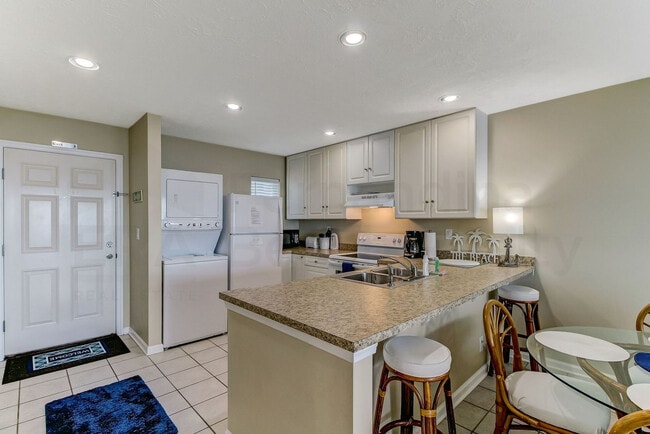 426 S Fletcher Ave-Unit -ID1248257P in Fernandina Beach, FL - Foto de edificio - Building Photo