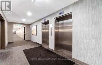 450 Dundas St E in Hamilton, ON - Building Photo - Building Photo