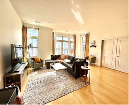 1209 N Charles St, Unit 316 in Baltimore, MD - Building Photo