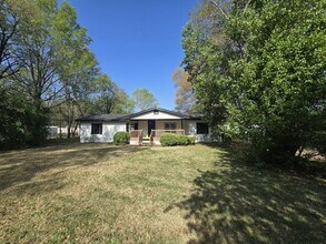 2619 W Black Creek Rd in Florence, SC - Building Photo - Building Photo