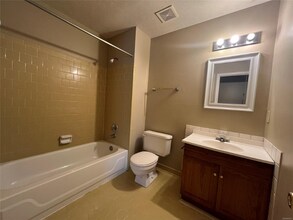 4142 Strathmore Dr in Montgomery, AL - Foto de edificio - Building Photo