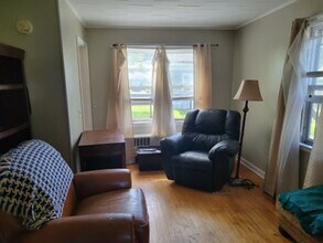 9 Elsmere Ave in Delmar, NY - Building Photo - Building Photo