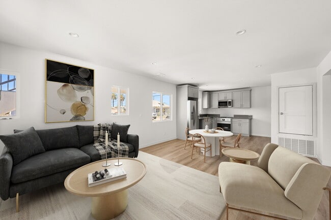 4700 S Gramercy Pl, Unit 4700 in Los Angeles, CA - Foto de edificio - Building Photo