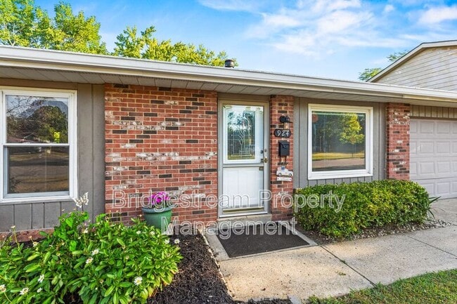 924 Tradewind Dr in Mason, OH - Building Photo - Building Photo