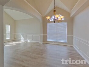 1533 Mill Creek Dr in Desoto, TX - Foto de edificio - Building Photo