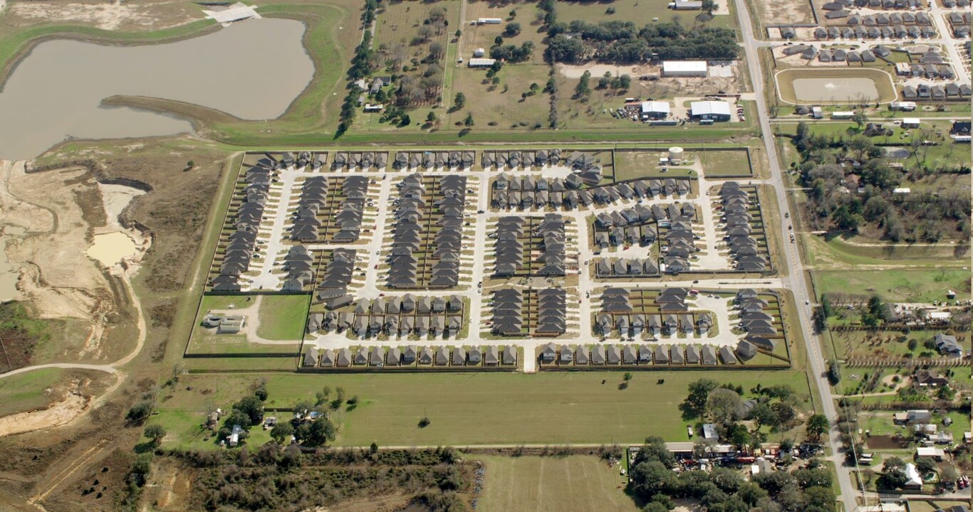 18442 Summit Ranch Dr in Hockley, TX - Building Photo