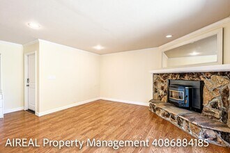 10697 Morengo Dr in Cupertino, CA - Building Photo - Building Photo