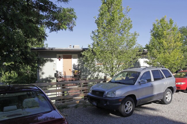 617 Brixen Ct in Salt Lake City, UT - Building Photo - Building Photo