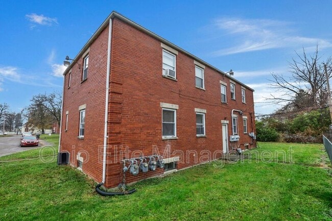 209 N James Rd in Columbus, OH - Building Photo - Building Photo