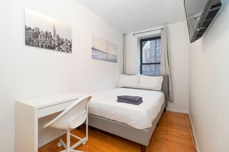 304e E 95th St in New York, NY - Building Photo - Building Photo