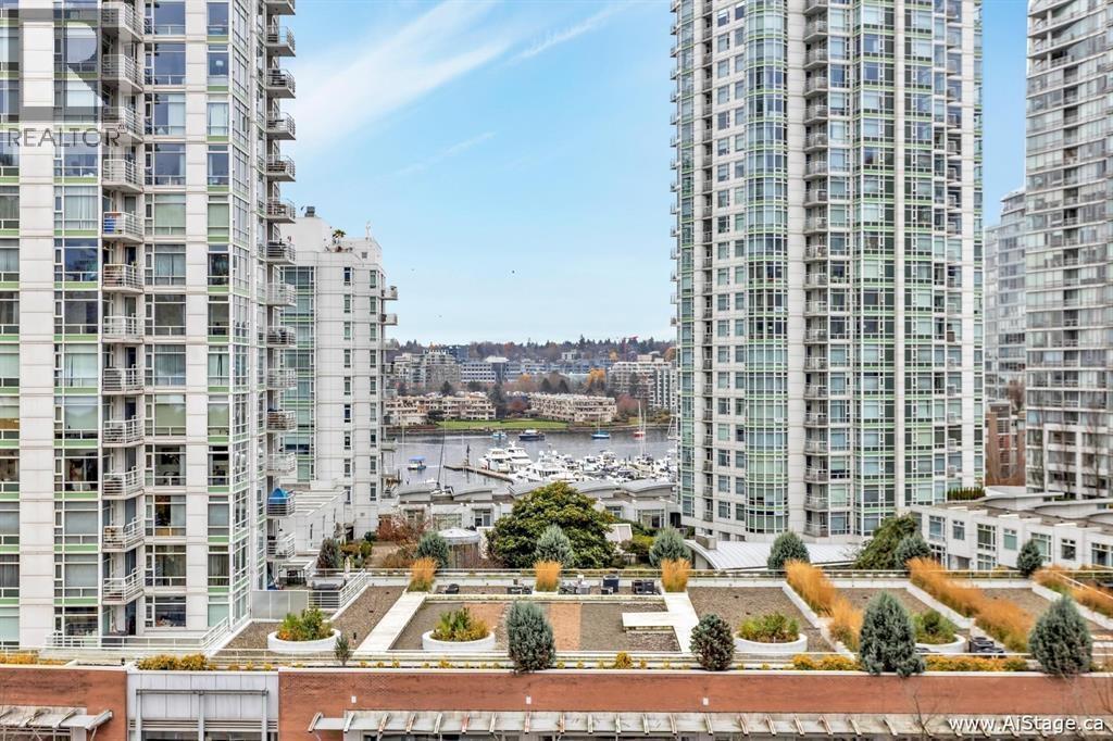 238 Alvin Narod Mews in Vancouver, BC - Building Photo