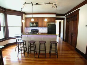 454 Hamilton St, Unit 1st Flr in Albany, NY - Foto de edificio - Building Photo