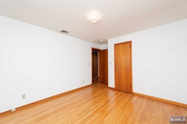 21 Wickers St in Clifton, NJ - Building Photo - Building Photo