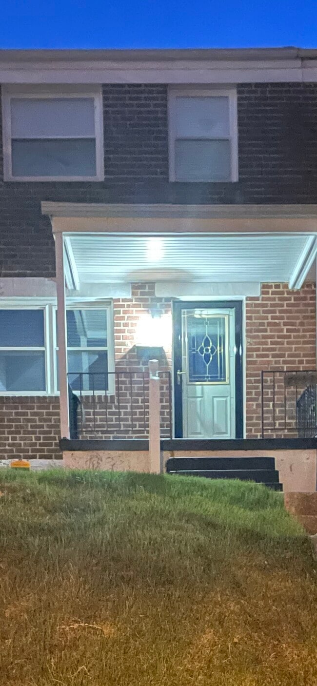 property at 1608 Inverness Ave