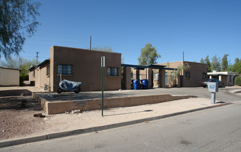 1111-1113 E Adams St in Tucson, AZ - Building Photo - Building Photo