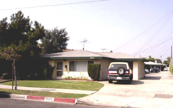 16315 Cornuta Ave in Bellflower, CA - Building Photo - Building Photo