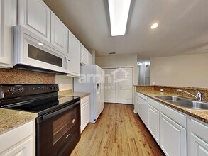 106 Guildford Dr in Goose Creek, SC - Building Photo - Building Photo