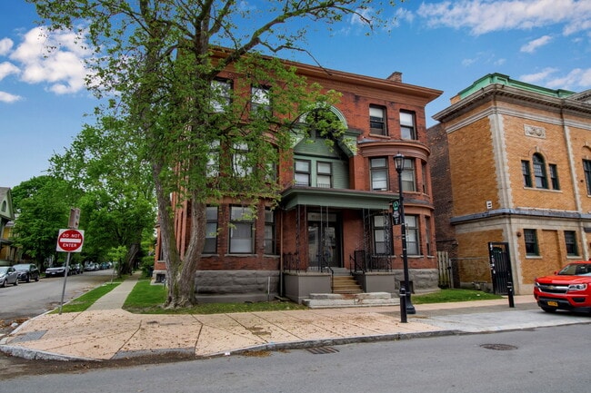215 Allen Street