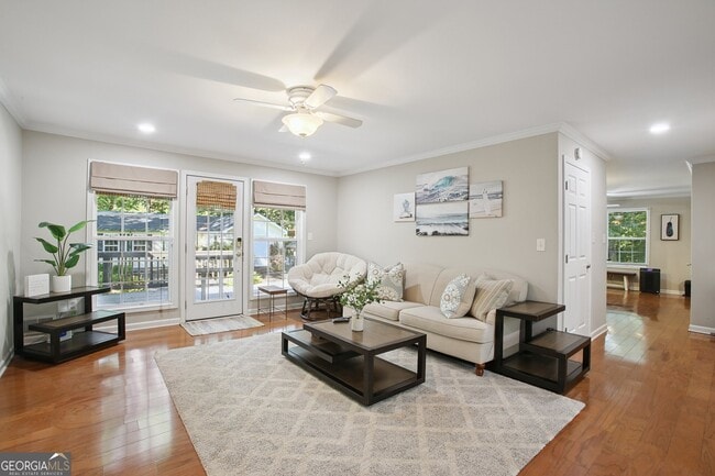 102 Hickory Dr in Peachtree City, GA - Building Photo - Building Photo