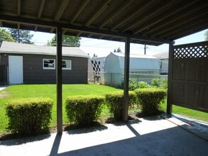 1211 W Dalke Ave in Spokane, WA - Foto de edificio - Building Photo