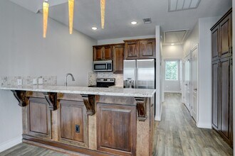 50 W 8th St in Kemah, TX - Building Photo - Building Photo