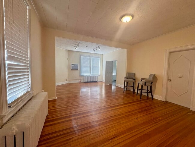 1000 Columbia Ave in North Bergen, NJ - Building Photo - Building Photo
