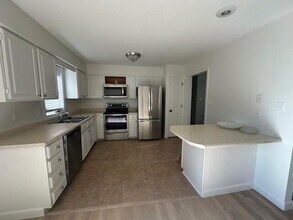 3608 Teakwood Dr in Columbia, MO - Building Photo - Building Photo