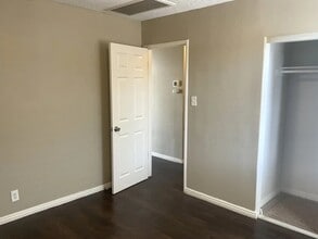 9234 Kewen Ave in Los Angeles, CA - Building Photo - Building Photo