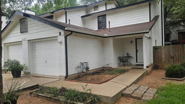 8105 Tuscarora Trail in Austin, TX - Building Photo - Building Photo